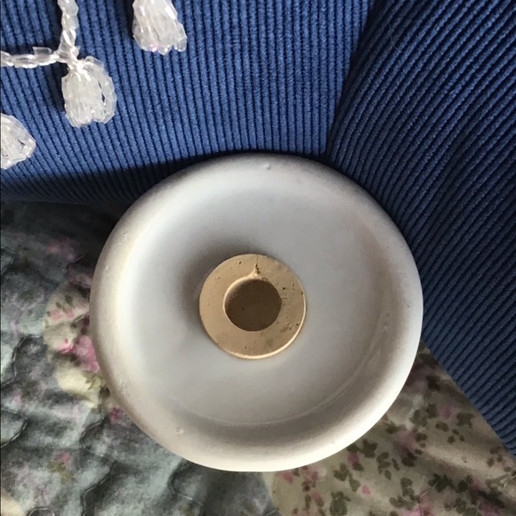 Pretty Little Flowered Sugar Shaker - Picture 4 of 6